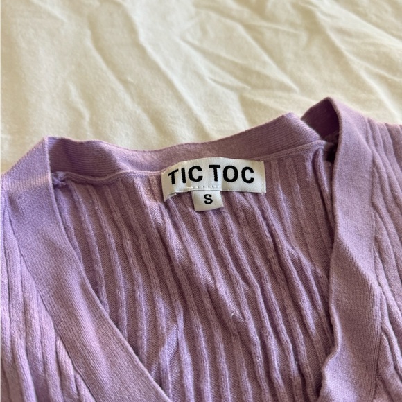 Button cropped top 💜 - Picture 4 of 4